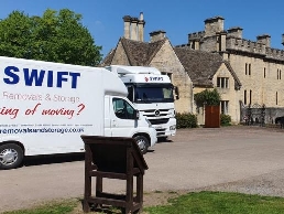 https://swiftremovals.co.uk/ website