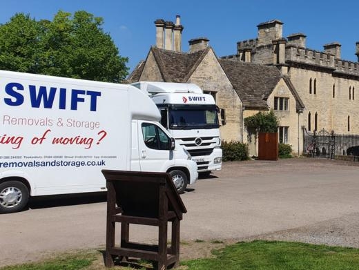 https://swiftremovals.co.uk/ website